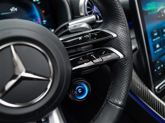 Used 2023 Mercedes-Benz SL 63 AMG 4MATIC image 32