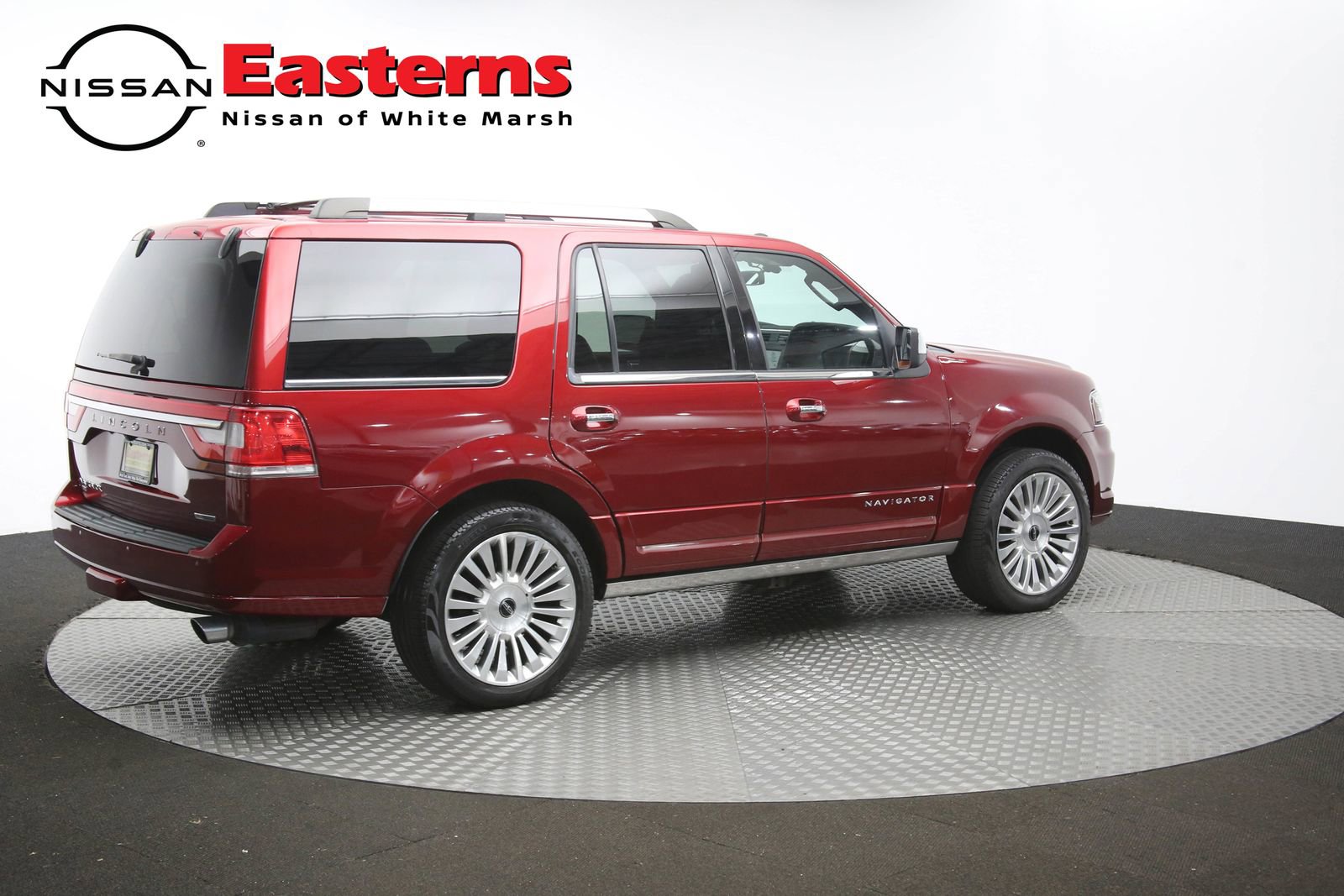 Used 2016 Lincoln Navigator Reserve AWD/4WD image 45