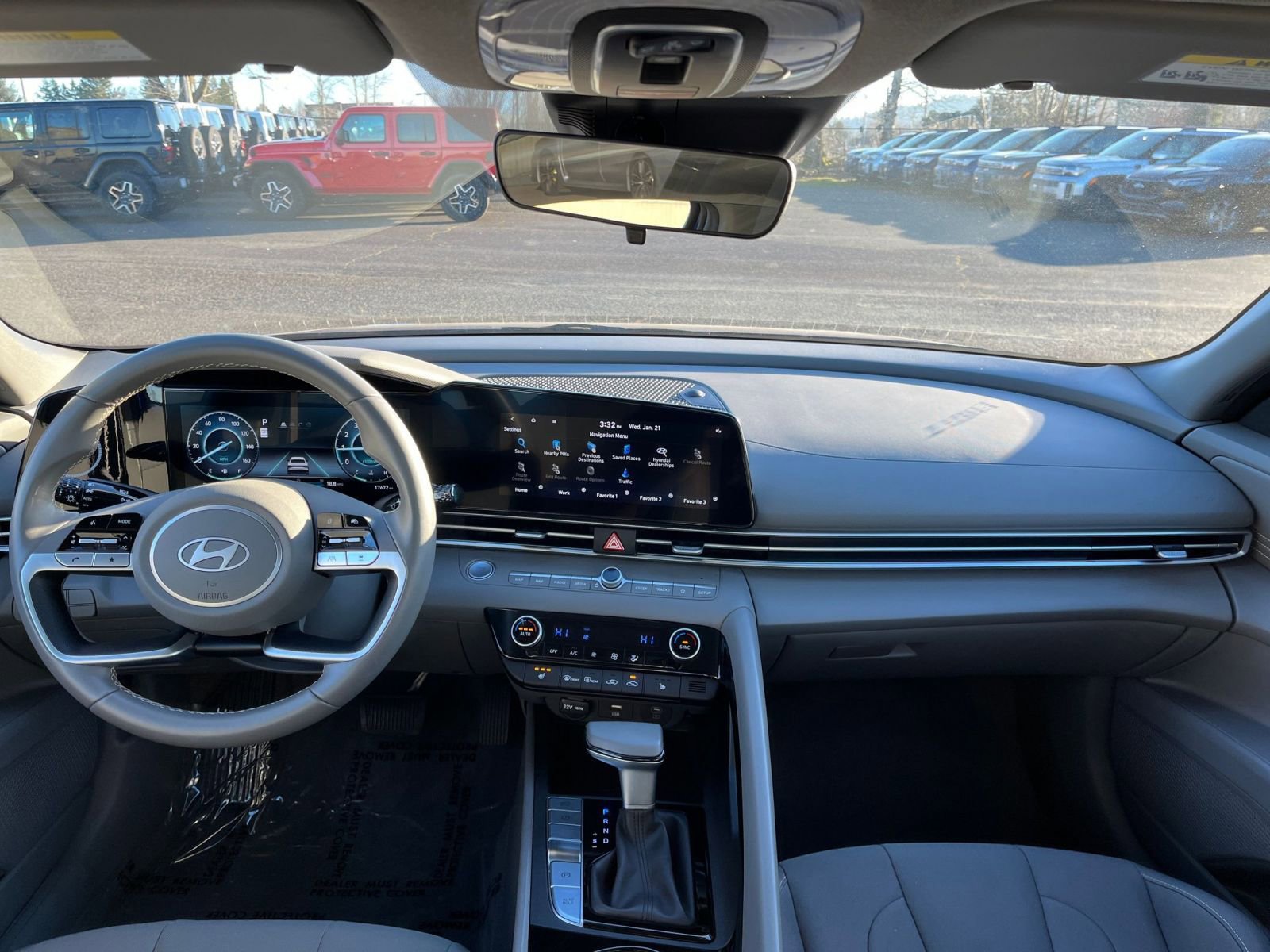 Used 2025 Hyundai Elantra SEL image 33