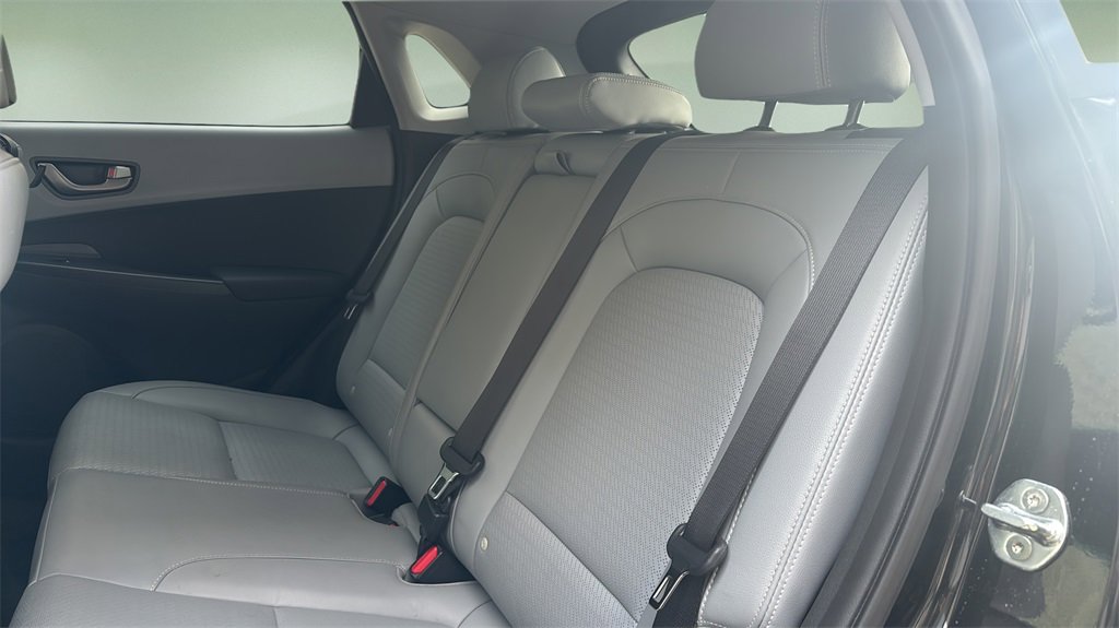 Used 2021 Hyundai Kona Limited w/ Cargo Package image 12