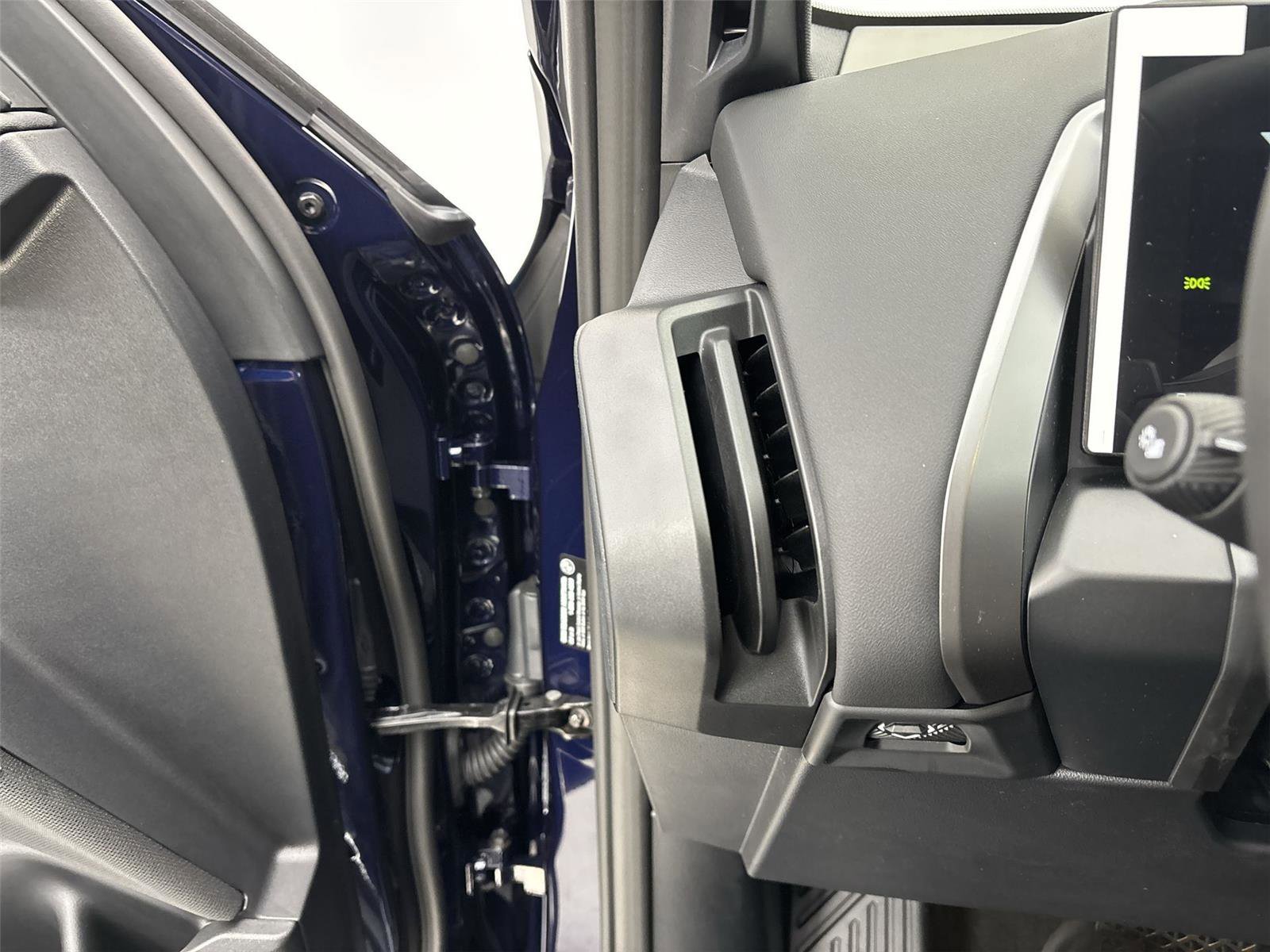 New 2026 BMW X3 xDrive30 w/ Convenience Package image 31