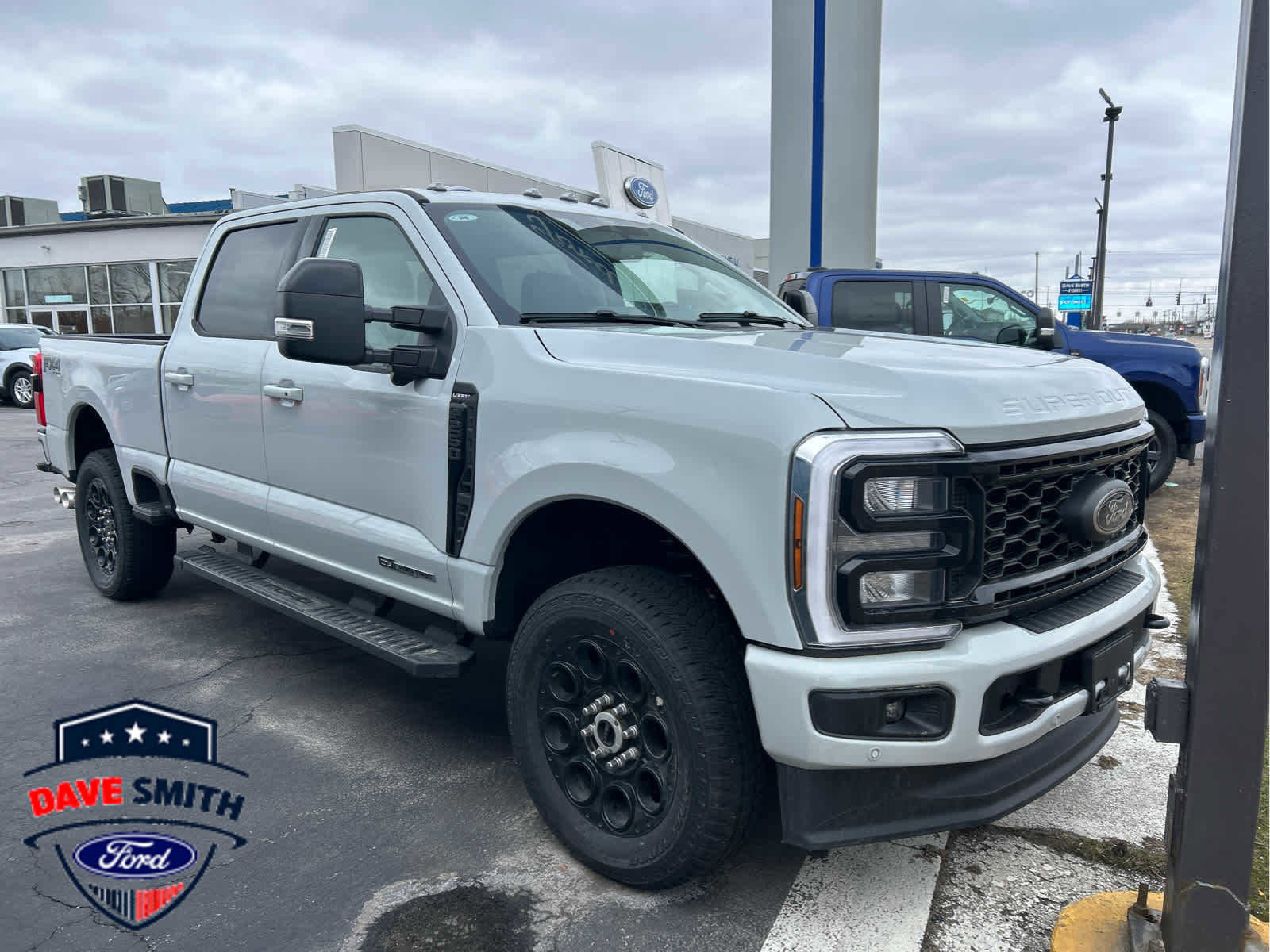 New 2026 Ford F250 Lariat w/ Black Appearance Package image 1