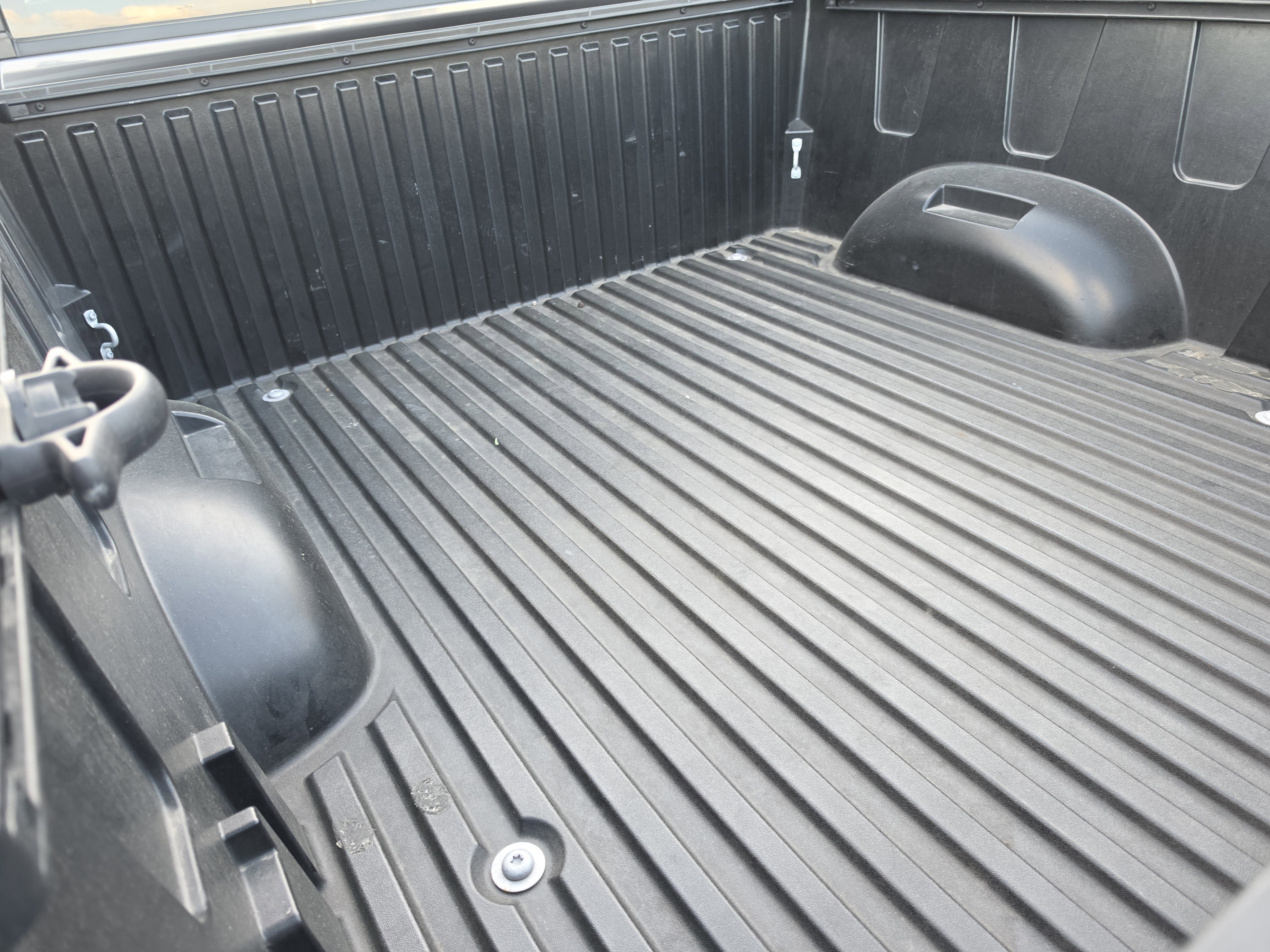 Used 2023 Toyota Tundra SR5 w/ SR5 Convenience Package AWD/4WD image 7