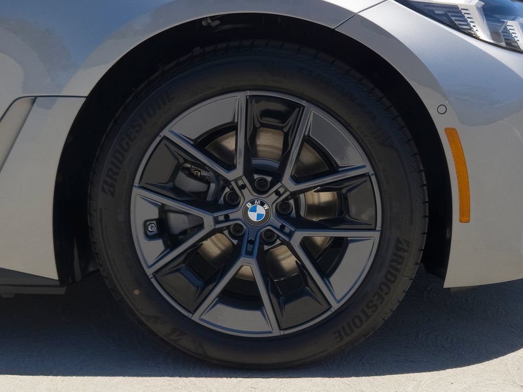 New 2026 BMW i4 eDrive40 w/ Parking Assistance Package RWD image 7