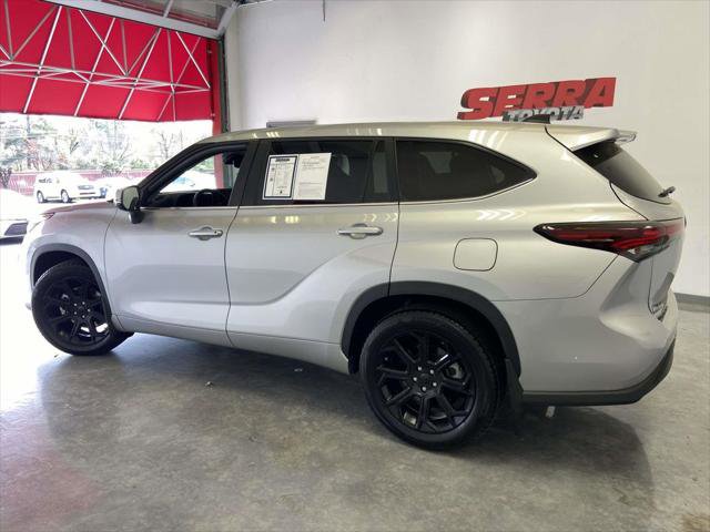 Certified 2024 Toyota Highlander LE image 6