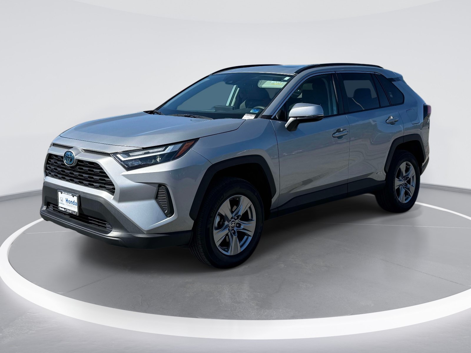 Used 2024 Toyota RAV4 XLE w/ Convenience Package AWD/4WD image 5