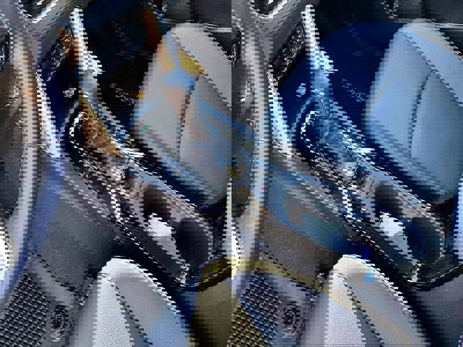 Used 2022 Toyota Corolla Cross XLE w/ Convenience Package image 20