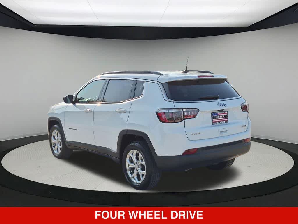 Used 2024 Jeep Compass Latitude AWD/4WD image 5