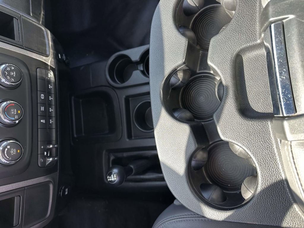 Used 2018 RAM 5500 Tradesman w/ Chrome Appearance Group image 16