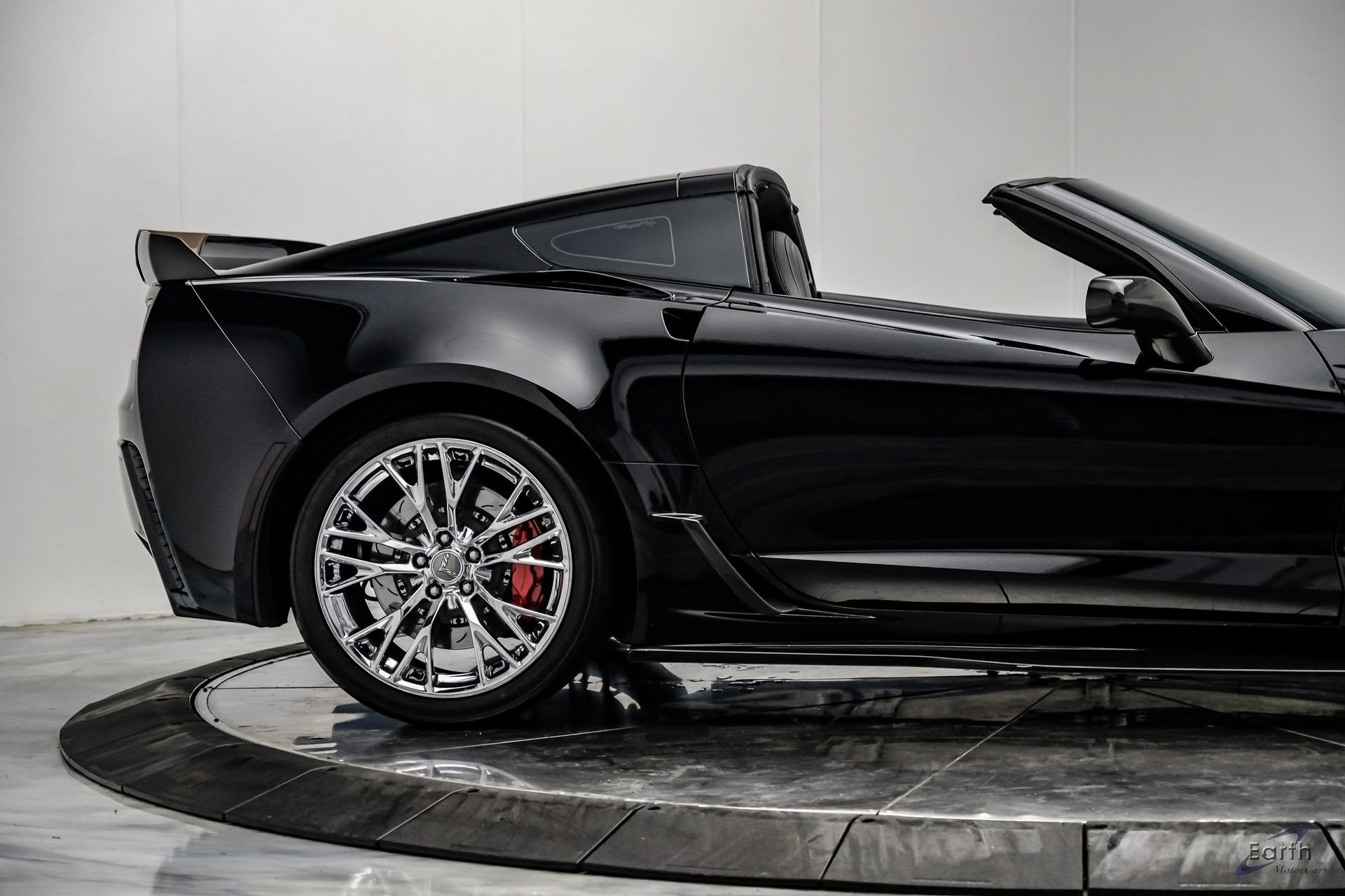 Used 2015 Chevrolet Corvette Z06 w/ 3LZ Preferred Equipment Group image 28