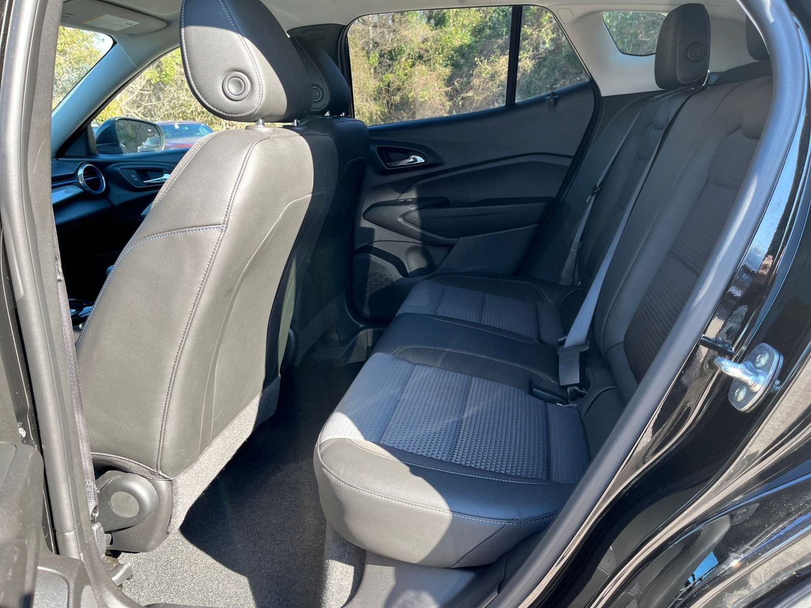 Used 2024 Chevrolet Trax LT w/ Driver Confidence Package image 23