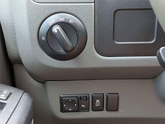 Used 2018 Nissan NV 3500 SV w/ Navigation Package RWD image 32