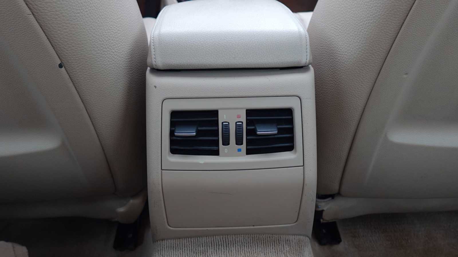 Used 2011 BMW 328i xDrive 328i xDrive image 51