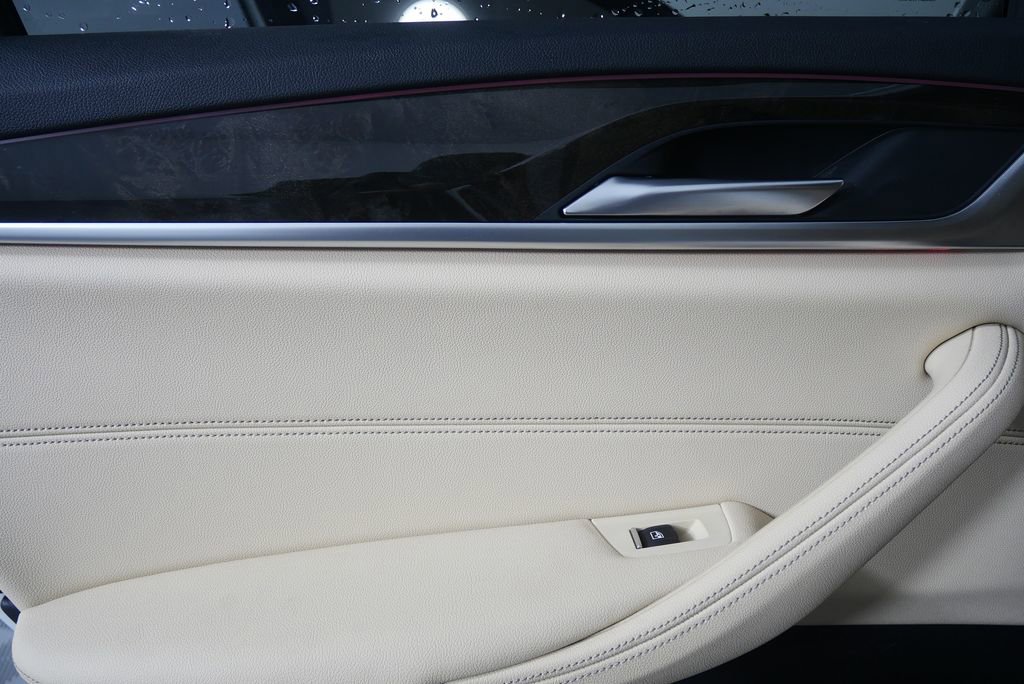 Certified 2023 BMW 530i w/ Convenience Package image 14