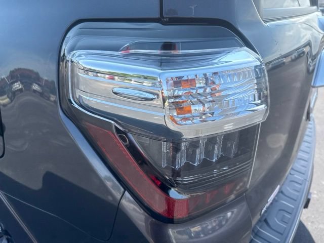Used 2020 Toyota 4Runner Limited AWD/4WD image 10