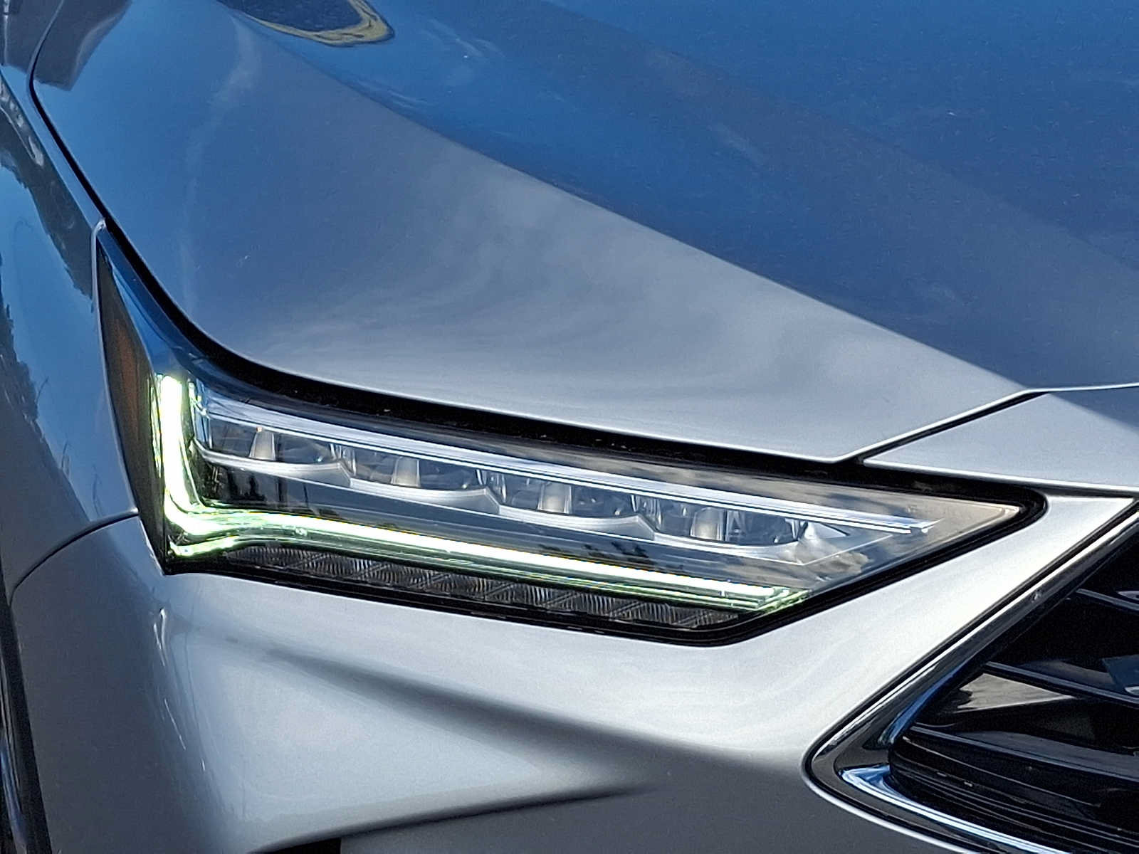 Certified 2026 Acura MDX SH-AWD w/ Technology Package image 9