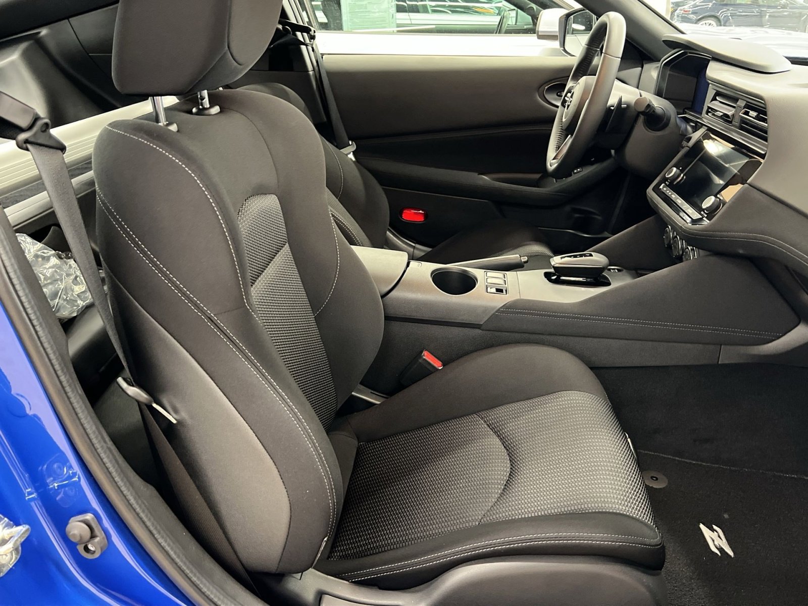 Used 2025 Nissan Z Sport w/ Floor Mat Package image 22