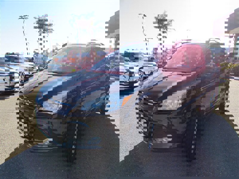 Used 2015 Ford Escape SE w/ Equipment Group 201A image 3