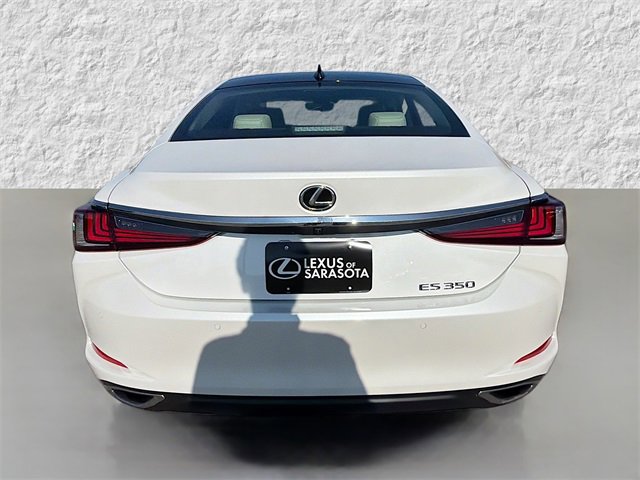 New 2025 Lexus ES 350 Ultra Luxury image 4