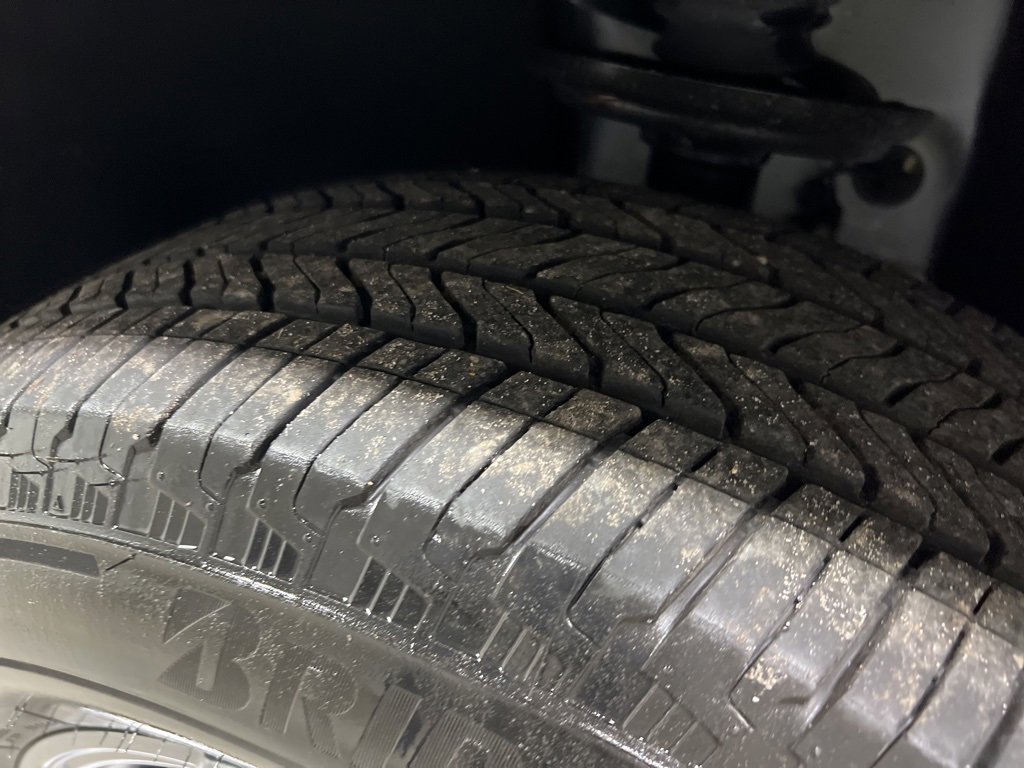 Used 2025 GMC Acadia Elevation image 41