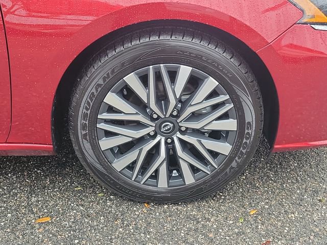 Used 2024 Nissan Altima 2.5 SV image 7
