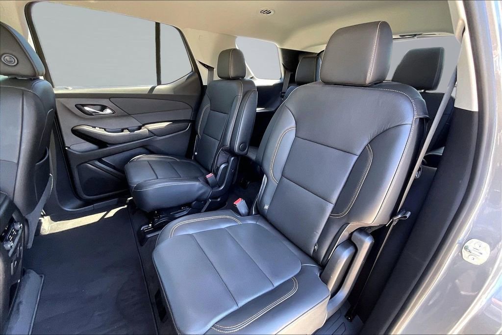 Used 2020 Chevrolet Traverse Premier FWD image 25