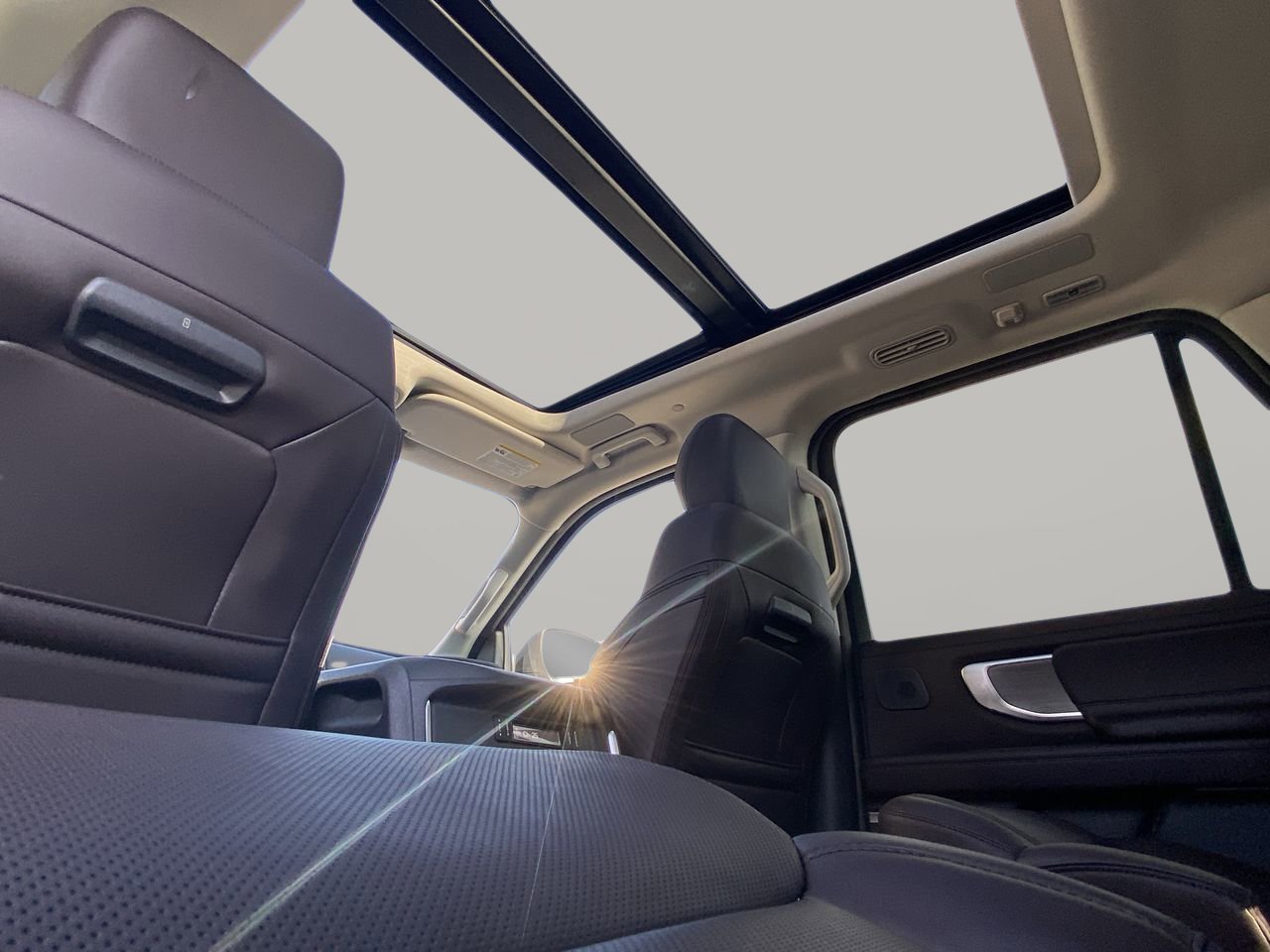 New 2025 Ford Expedition Platinum w/ Platinum Ultimate Package image 11