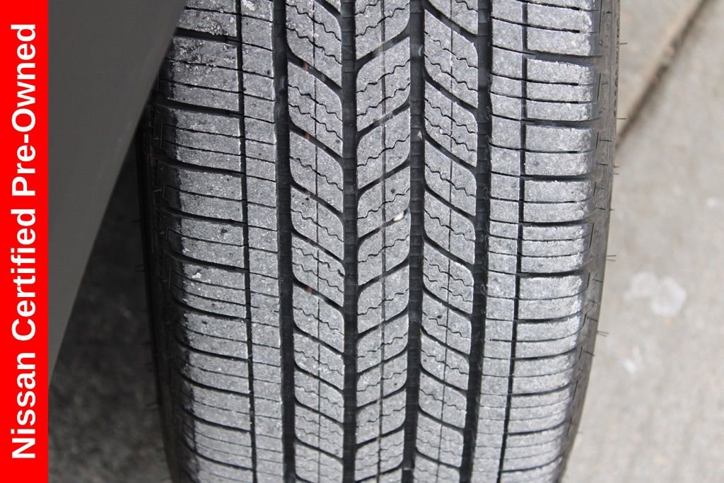 Certified 2025 Nissan Kicks SR w/ Illumination Package image 13