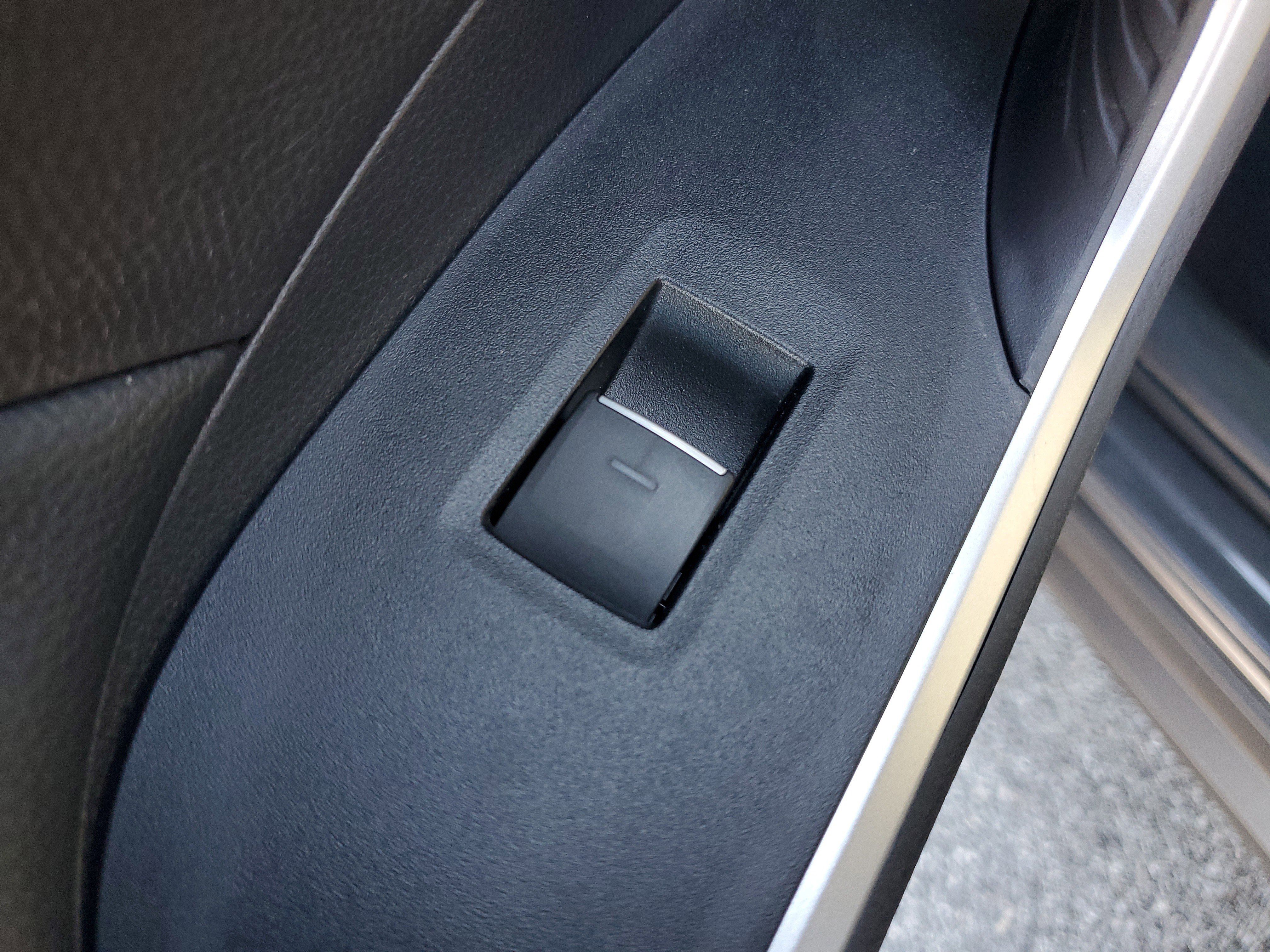 Used 2025 Toyota RAV4 XLE image 14