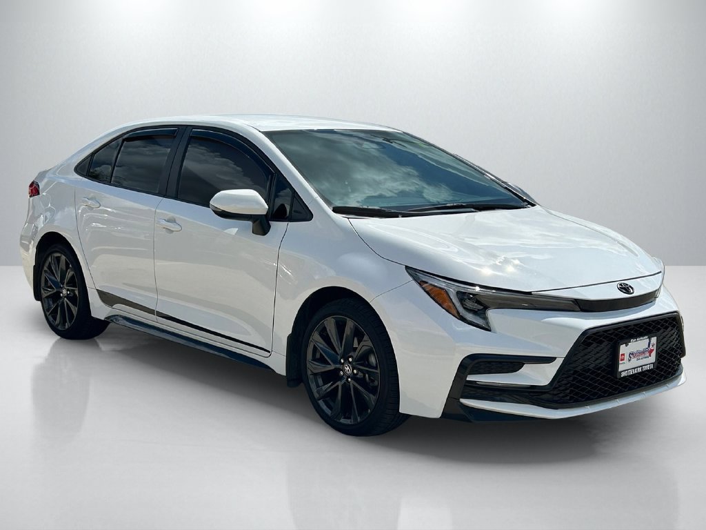 Certified 2026 Toyota Corolla SE FWD image 3