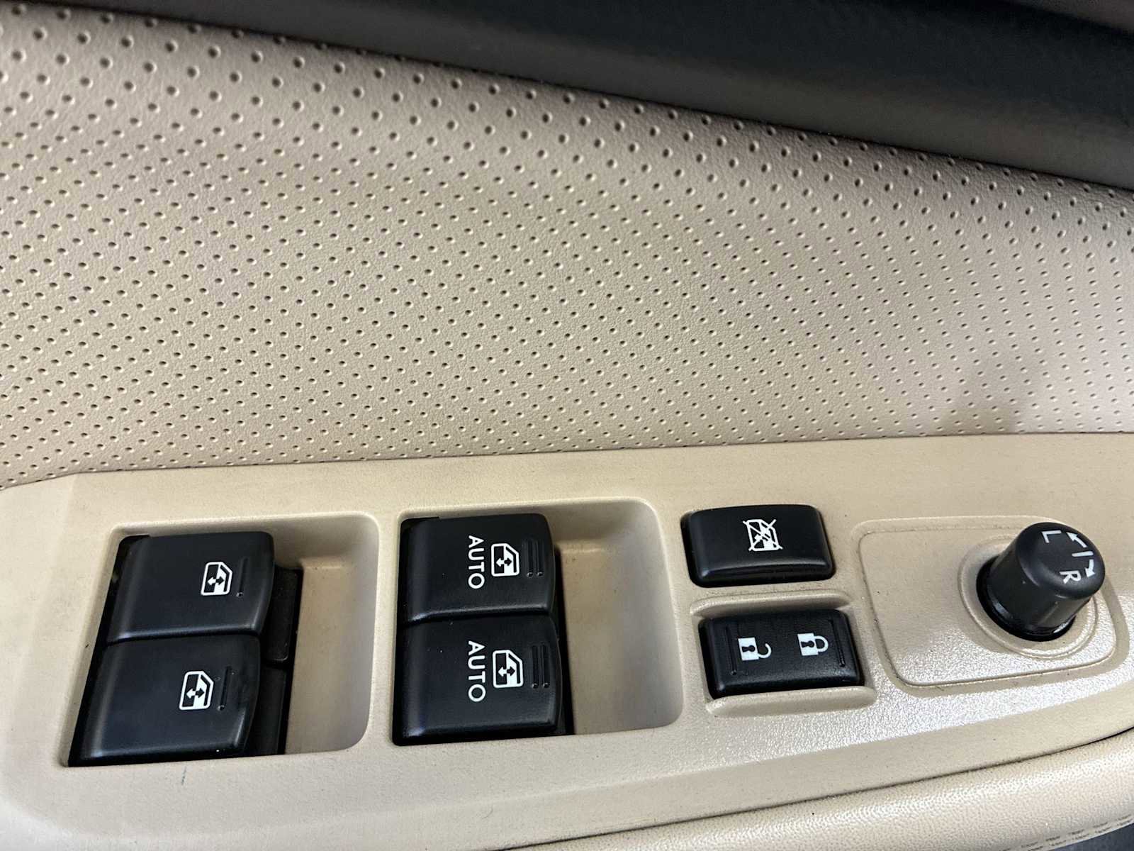 Used 2017 Subaru Outback 3.6R Limited image 15