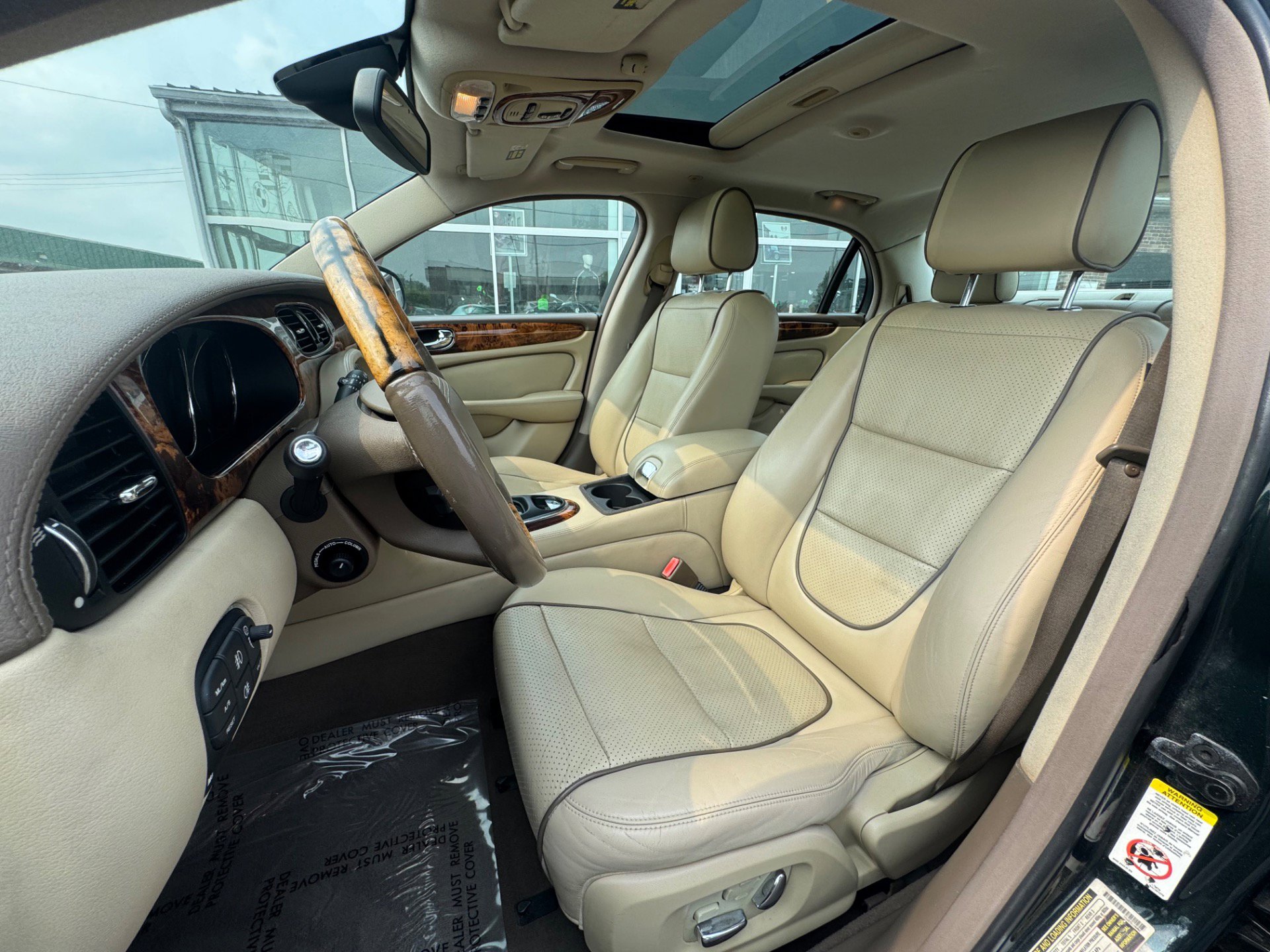 Used 2008 Jaguar XJ8 L image 2