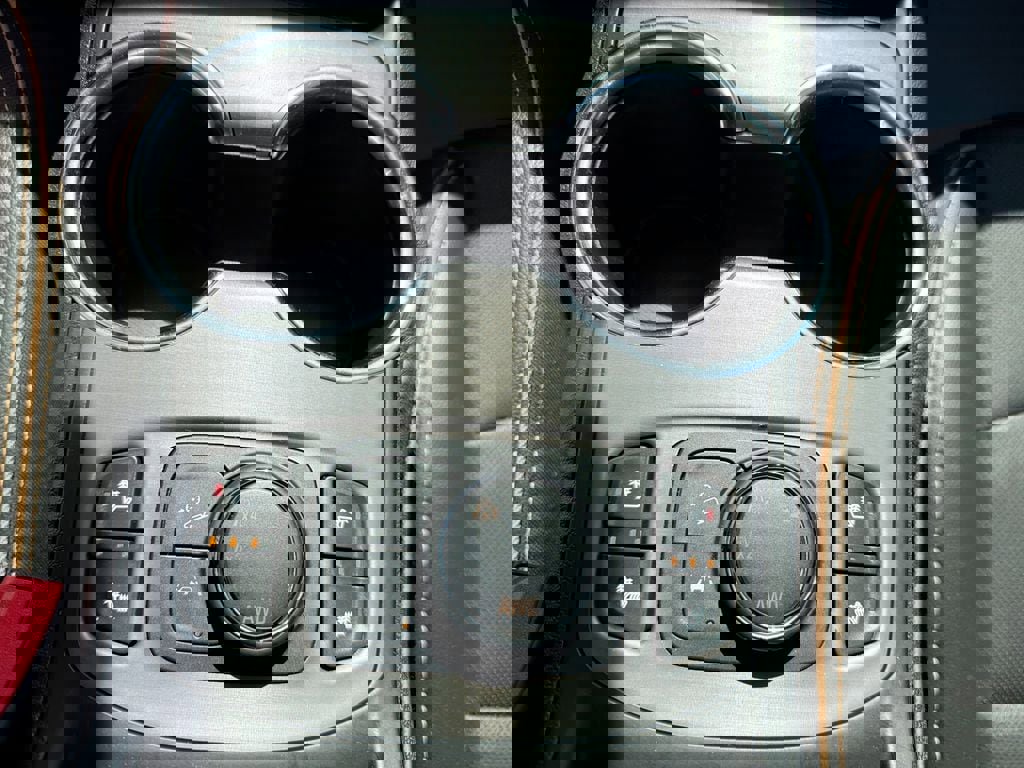 Used 2023 GMC Terrain AT4 image 17