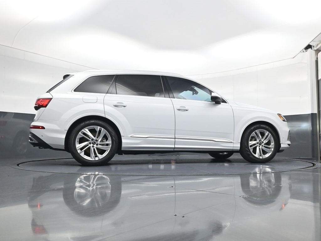 Used 2023 Audi Q7 3.0T Prestige image 25