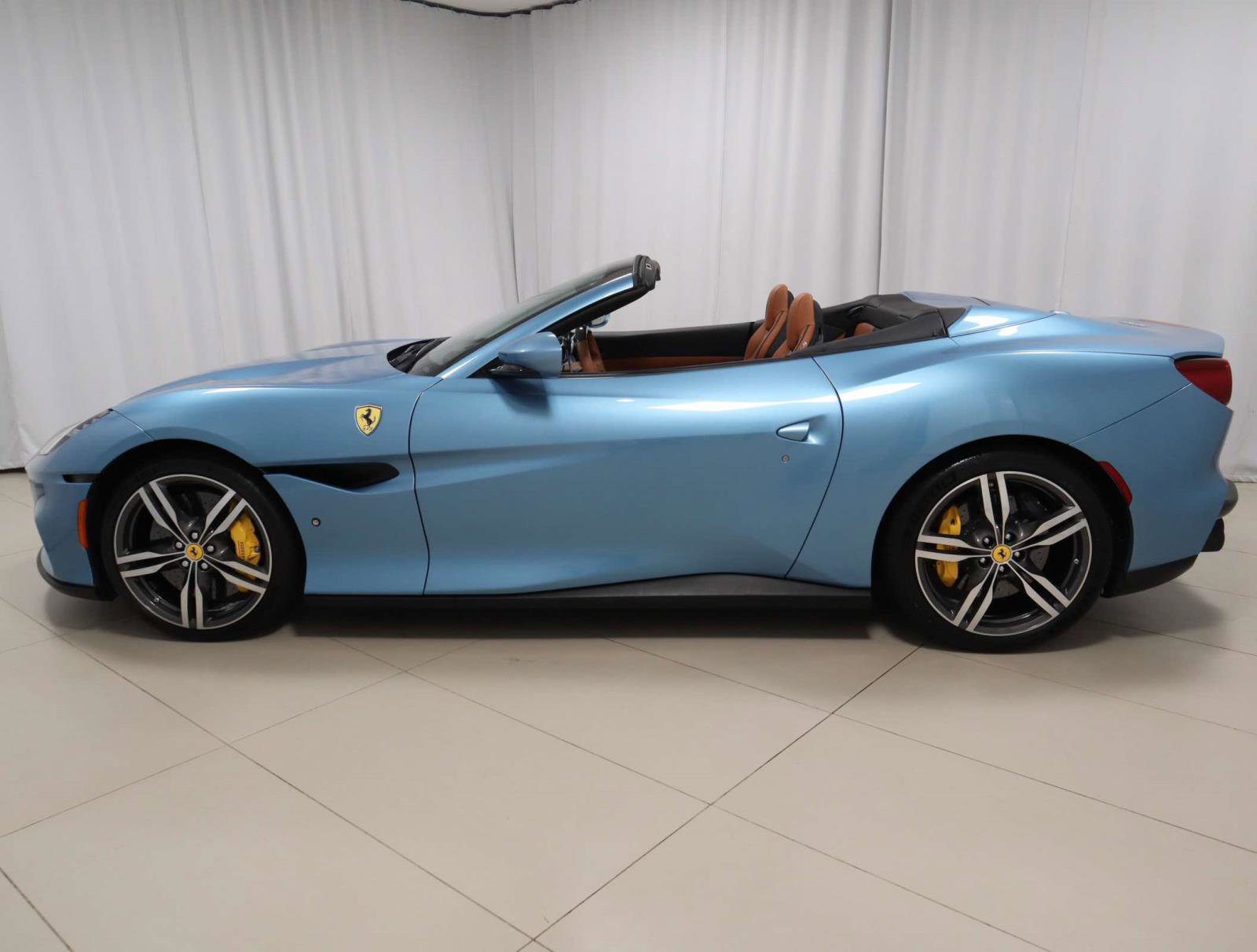 Certified 2022 Ferrari Portofino M image 17