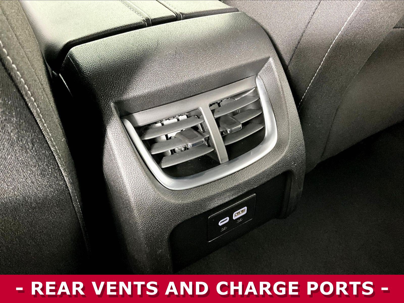 Used 2025 Chevrolet Blazer LT AWD/4WD image 10