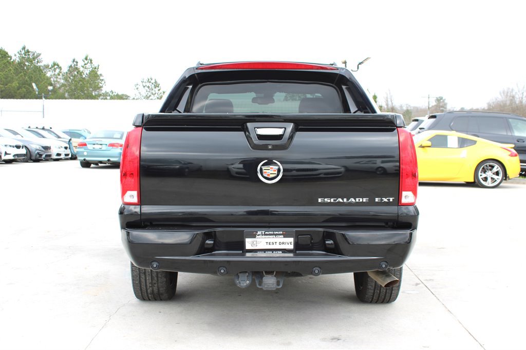 Used 2007 Cadillac Escalade EXT w/ Information Package image 6