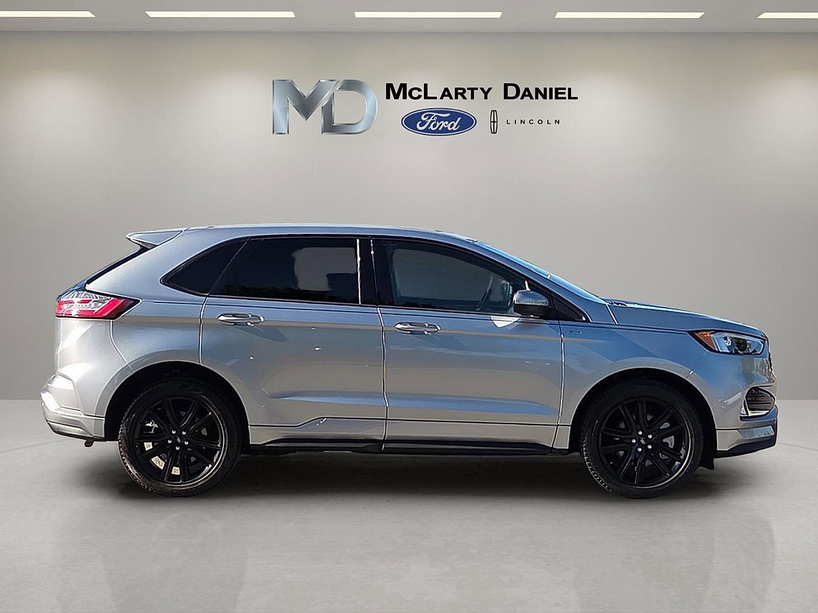 Certified 2024 Ford Edge ST-Line AWD/4WD image 6