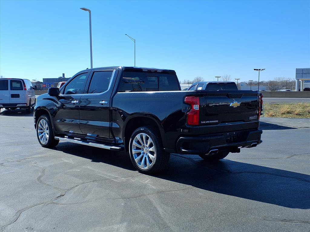 Used 2021 Chevrolet Silverado 1500 High Country w/ Technology Package image 32