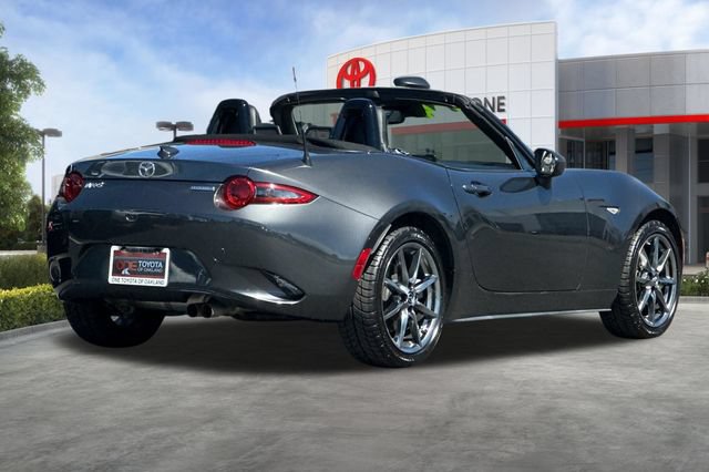 Used 2020 MAZDA MX-5 Miata Grand Touring RWD image 5
