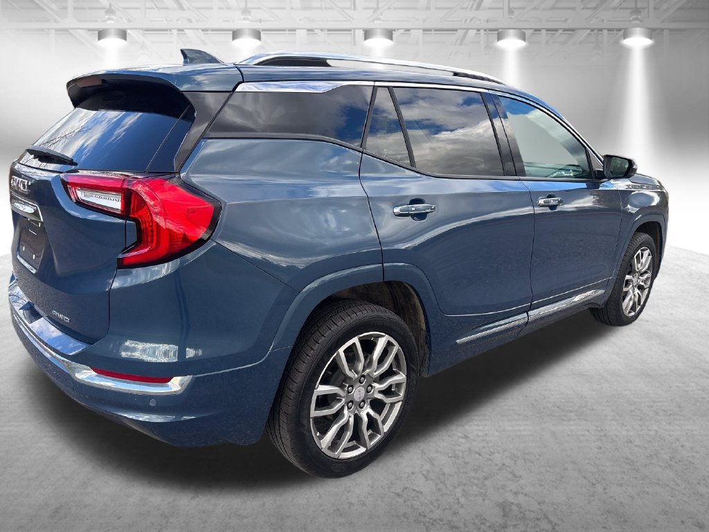 Used 2024 GMC Terrain Denali AWD/4WD image 6