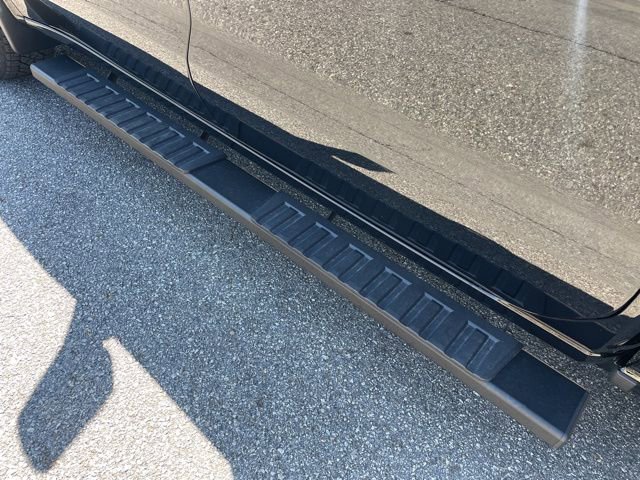 Used 2025 Chevrolet Silverado 1500 LTZ w/ LTZ Premium Package image 7