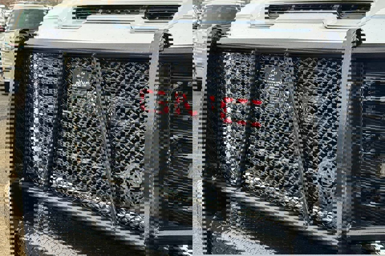 Used 2022 GMC Sierra 3500 Pro w/ Gooseneck/5TH Wheel Package image 9