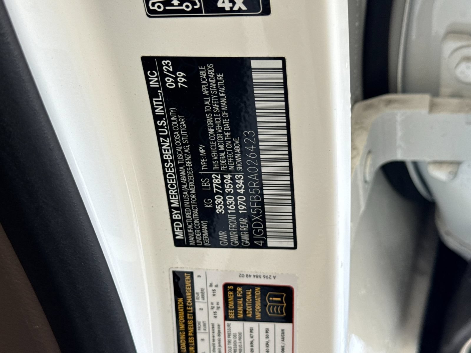Used 2024 Mercedes-Benz Maybach EQS 680 4MATIC image 38