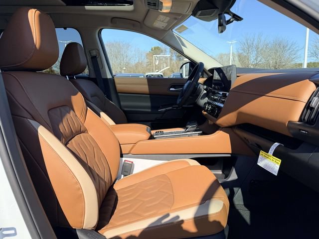 New 2026 Nissan Pathfinder Platinum w/ Cargo Package AWD/4WD image 10
