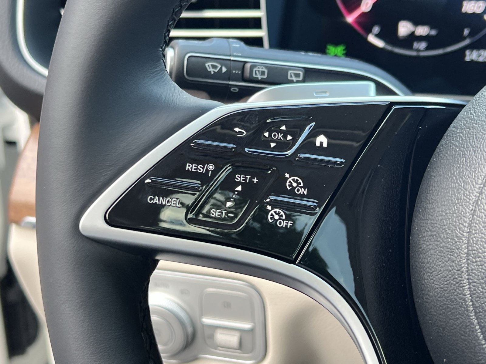 New 2026 Mercedes-Benz GLE 350 4MATIC image 36