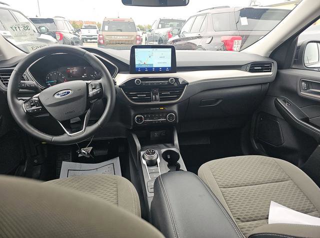 Used 2022 Ford Escape SE w/ SE Sport Appearance Package image 10
