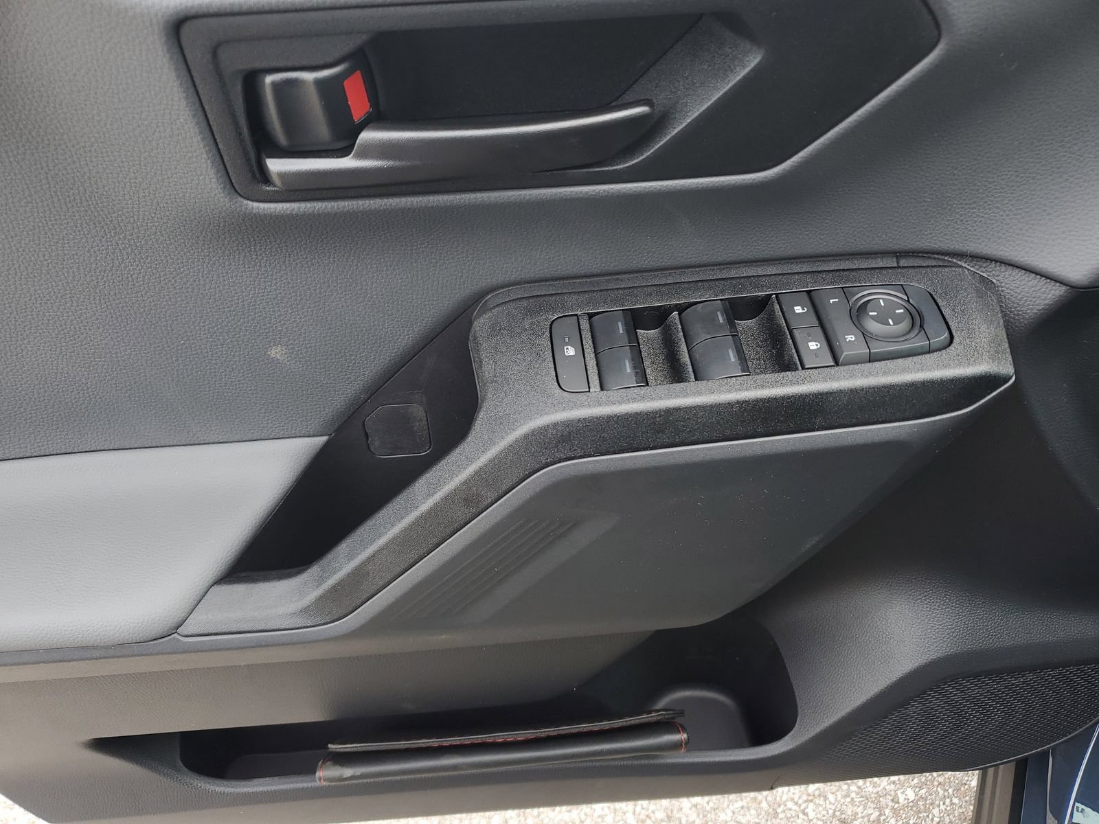 New 2026 Toyota RAV4 LE AWD/4WD image 19