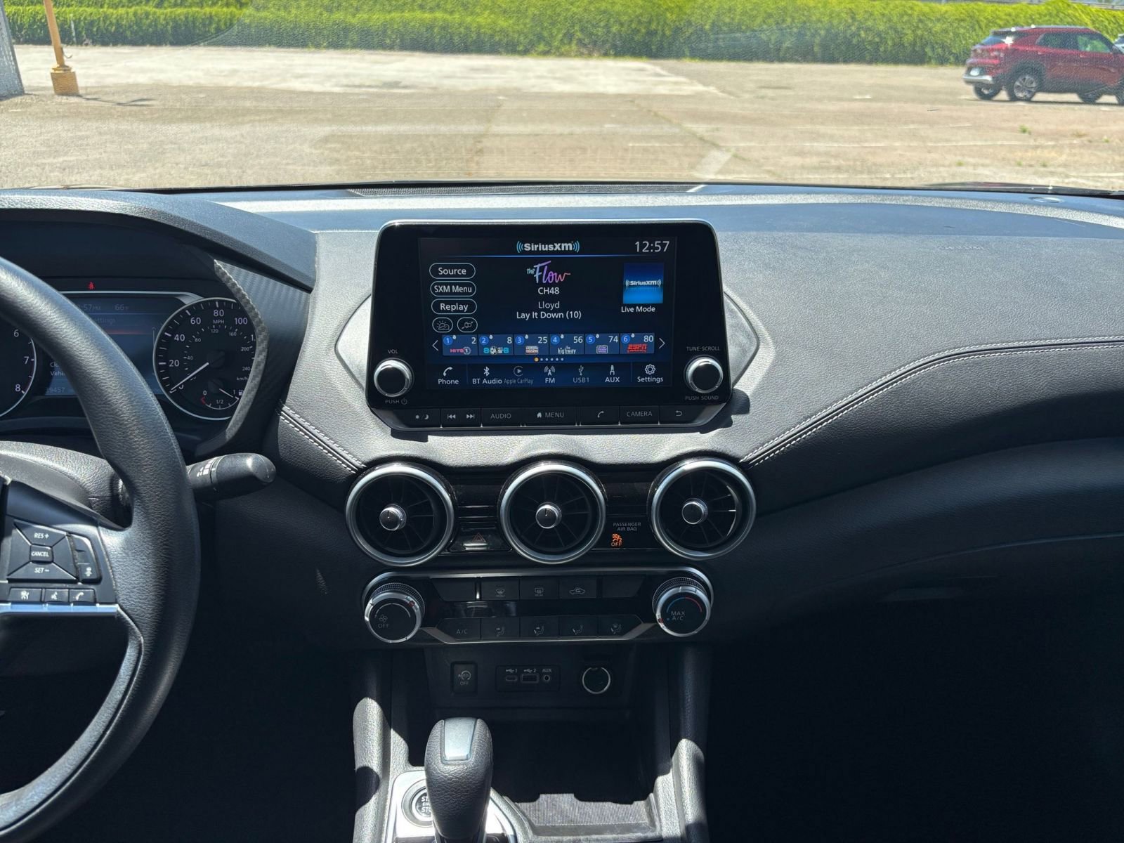 Used 2025 Nissan Sentra SV FWD image 17