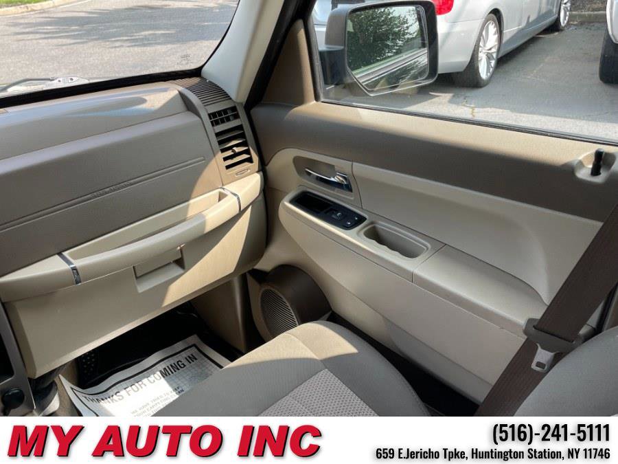 Used 2012 Jeep Liberty Sport image 14